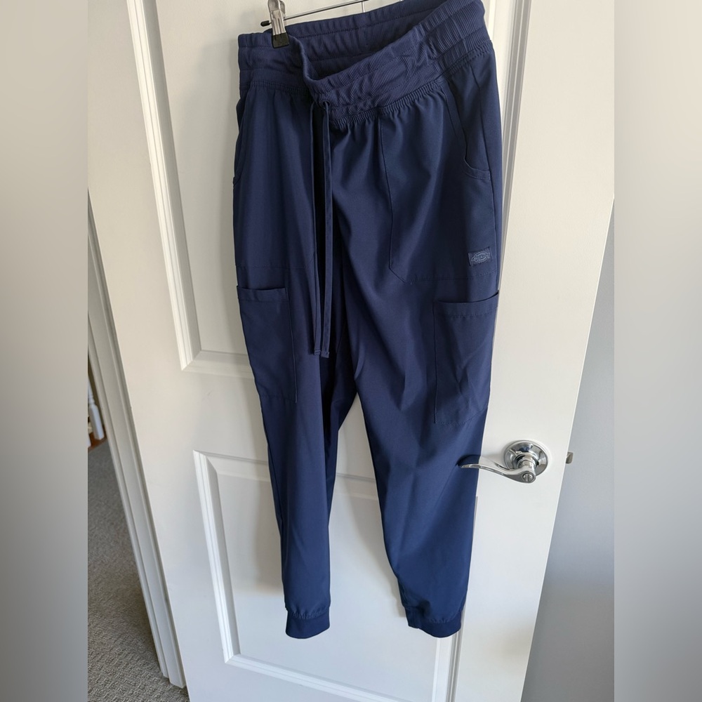 Scrub pants